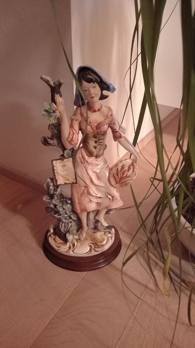 Statua ceramica di Capodimonte