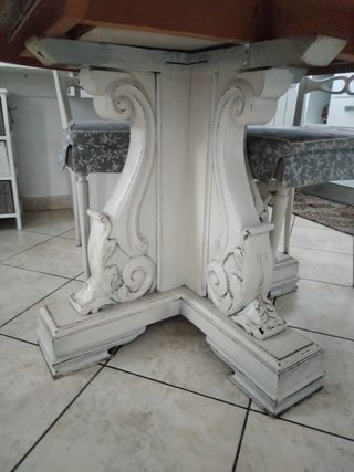 Tavolo tondo più 4 sedie