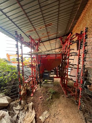 Sembradora Kuhn