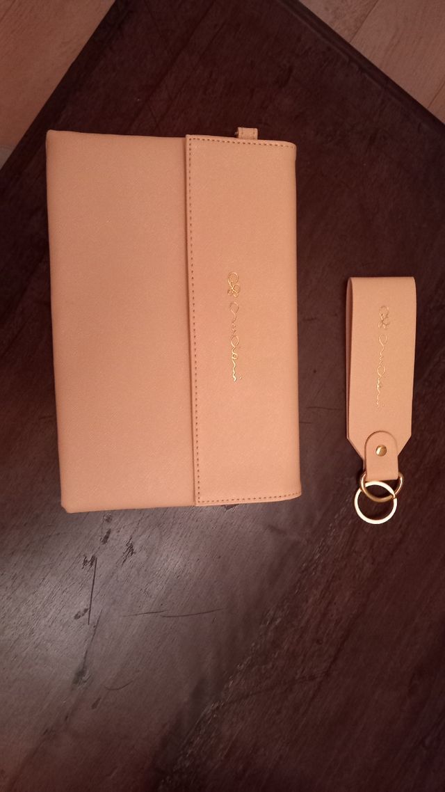 Pochette e portachiavi