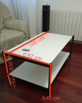 Mesa centro, madera y metal. 