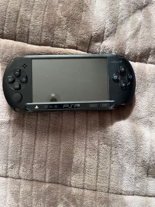 Sony psp com funda y juegos