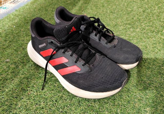 Zapatillas running Adidas Response Runner U (40)