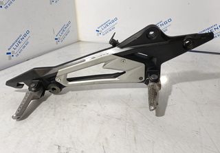 Soporte de estribera lado derecho Kawasaki Z800 