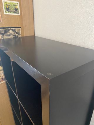 Estantería negra KALLAX de Ikea