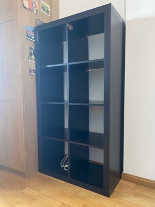 Estantería negra KALLAX de Ikea