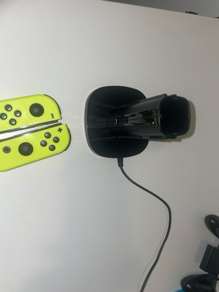 Nintendo Switch con 4 mandos y complementos