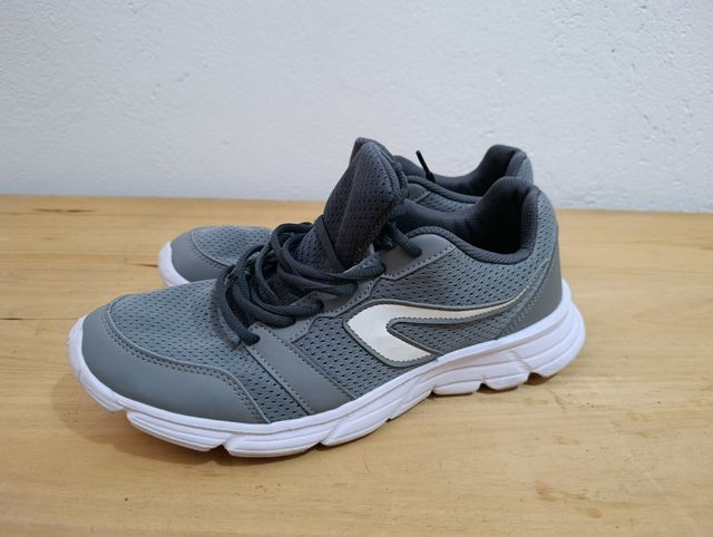 Zapatillas decathlon.