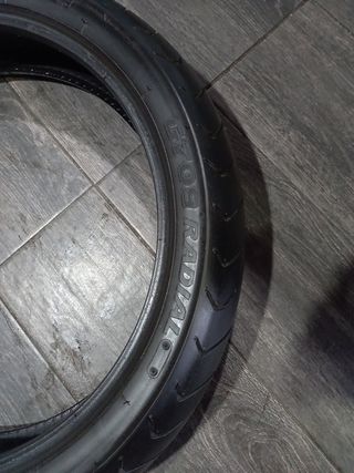 Neumatico bridgestone g709 radial 18"