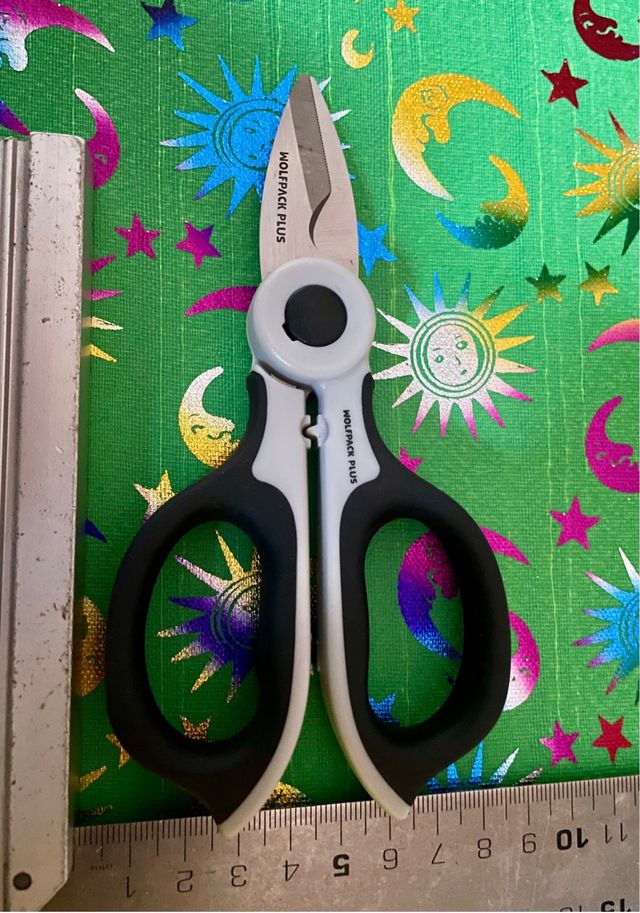 Tijeras de eléctricista