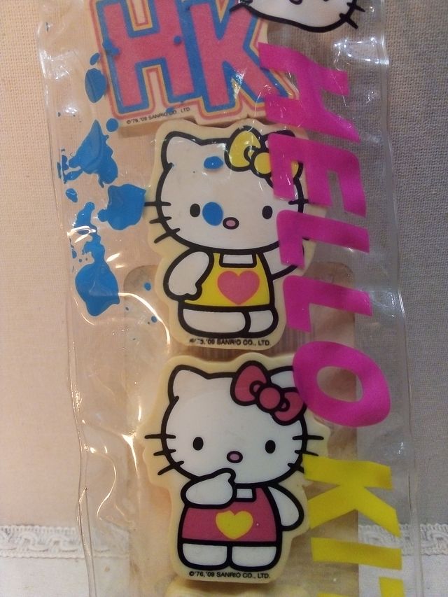 SET HELLO KITTY ESTUCHE + 4 GOMAS BORRAR. VINTAGE