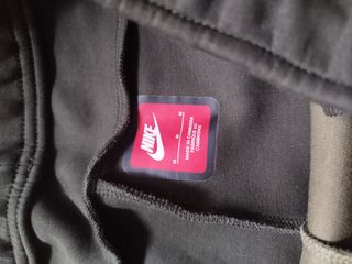 Pantalón Nike tech verde