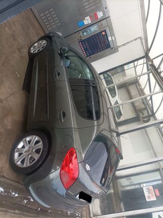 Peugeot 207 2006