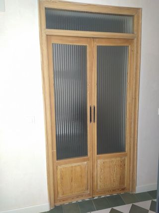 Restauración de puertas de maderas antiguas