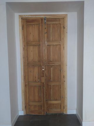Restauración de puertas de maderas antiguas
