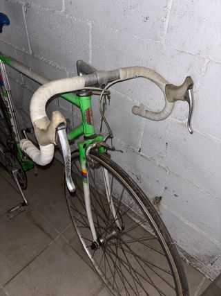 Bicicleta de carretera antigua