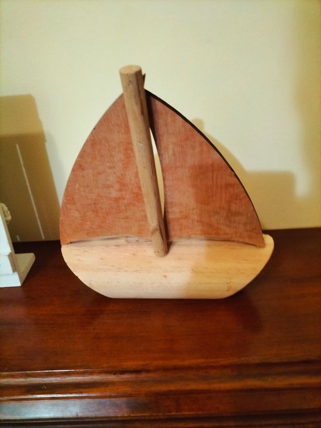 Portafoto e barchetta in legno