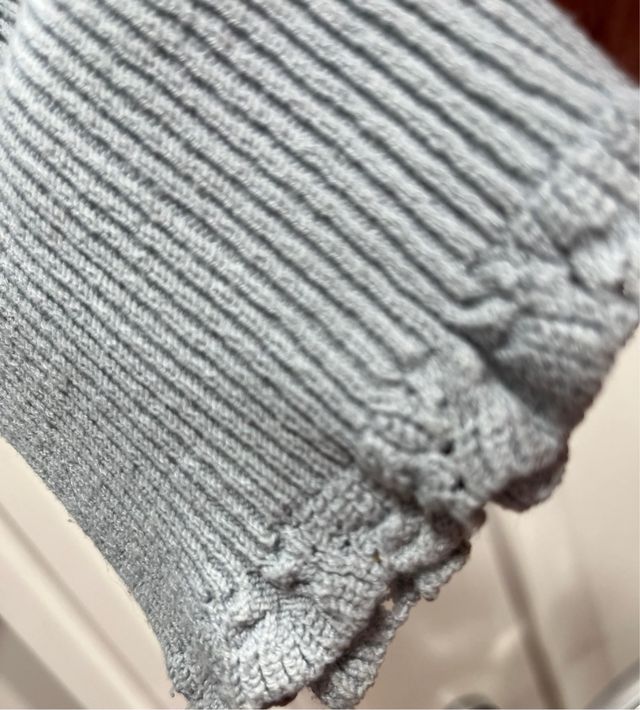 Bonito jersey con cuello calado Badia Minguell