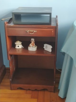 Mueble auxiliar con ruedas