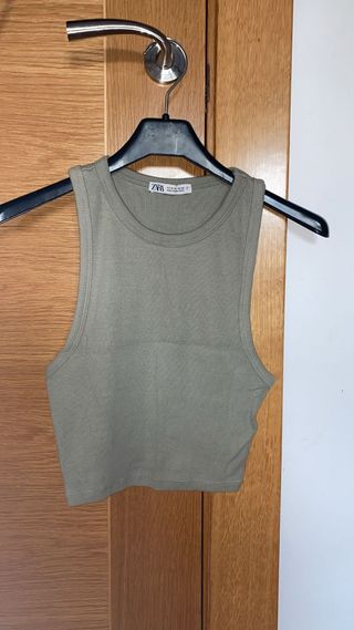 Camiseta chica zara .