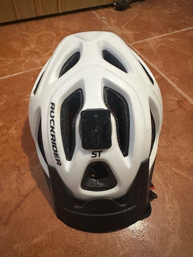 Casco de bici talla XL   soporte para GoPro