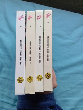 Varios libros de Los cinco