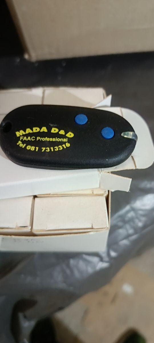 Set telecomandi nuovi 30