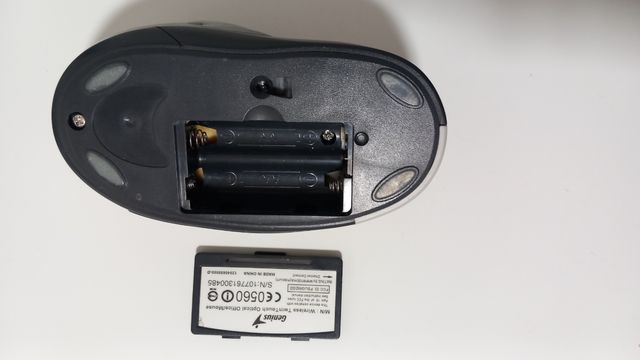 Ratón Genius inalámbrico con base de carga