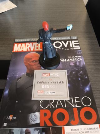 Figura Marvel Movie Collection. Craneo Rojo