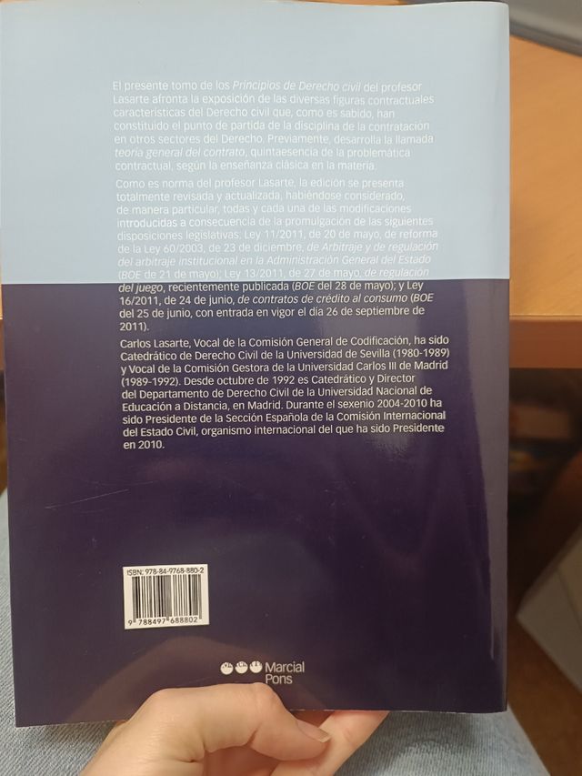 Principios de Derecho civil Tomo III: Contratos (Manuales Universitarios) (Spanish Edition)