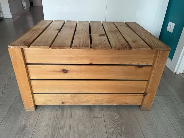 Baul ikea madera interior/exterior