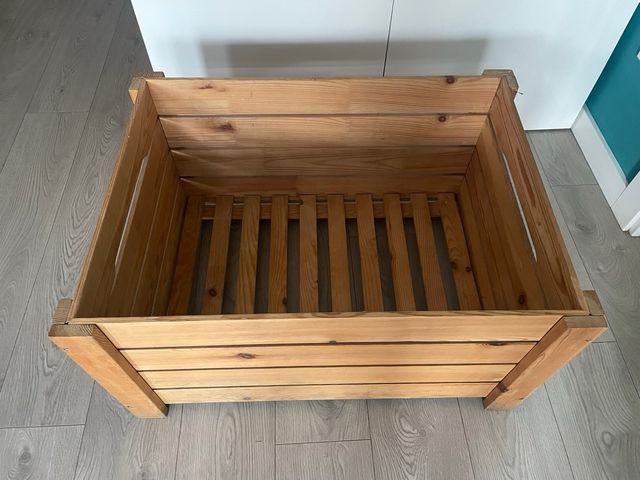 Baul ikea madera interior/exterior