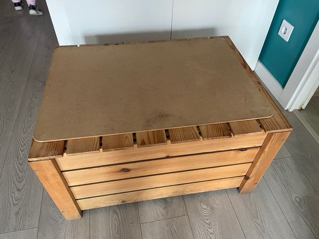 Baul ikea madera interior/exterior