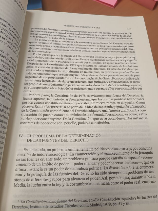 Sistema de Derecho Civil: Vol. I: Introducción. Derecho de la persona. Autonomía privada. Persona jurídica (Derecho / Law) (Spanish Edition)