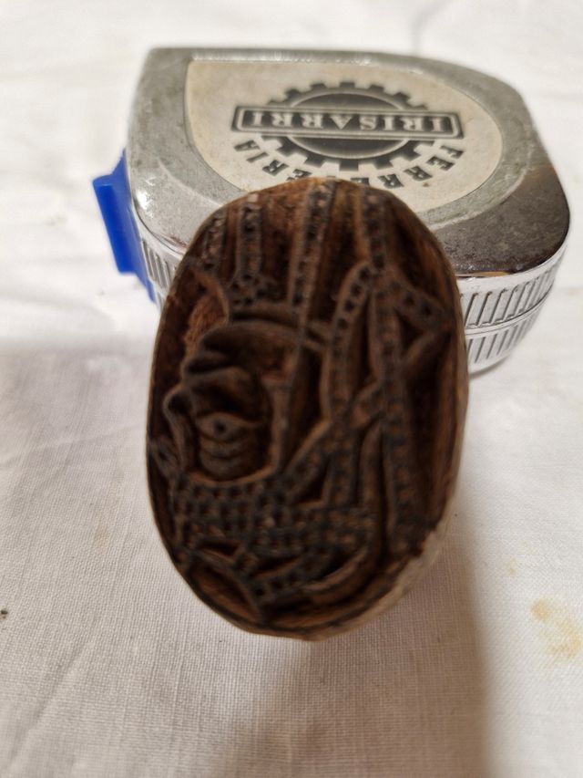 Sello antiguo de madera