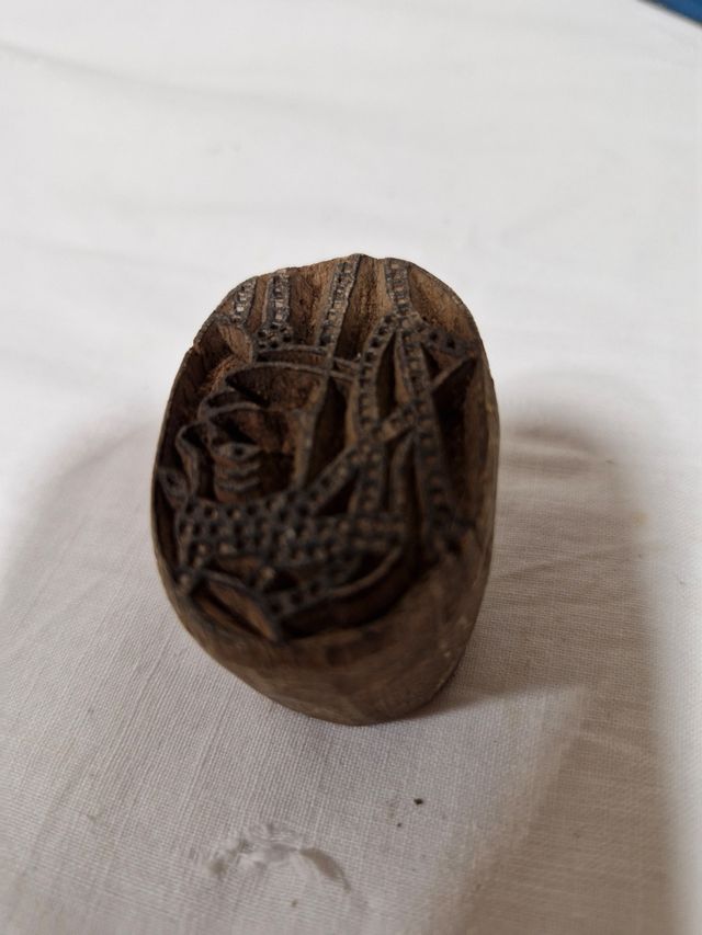 Sello antiguo de madera