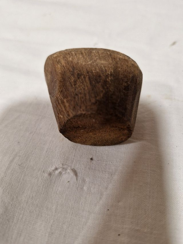 Sello antiguo de madera