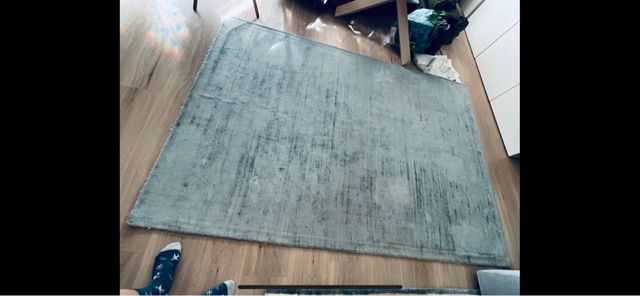 Alfombra artesanal de viscosa Jane