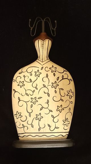 Maniquí porta joyas