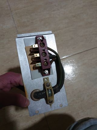 Clavija macho para hornos y vitro