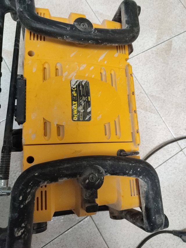 RADIÓ DEWALT A BATERÍA DCO10GB
