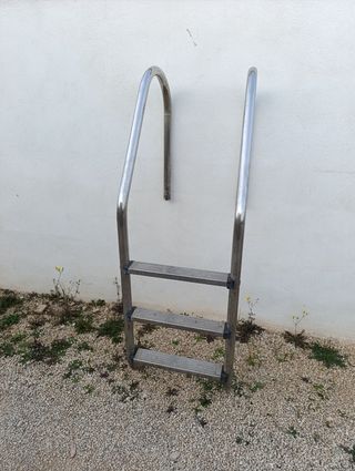 Escalera inox 3 peldaños piscina