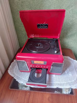 Tocadiscos, radio, CD Crosley