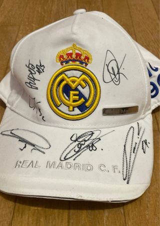 Gorra firmada Real Madrid