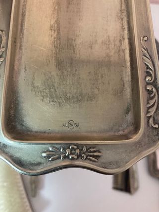 Juego tocador cristal tallado y alpaca