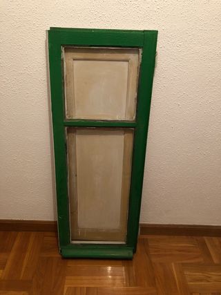 Contraventana de madera antigua para decoración