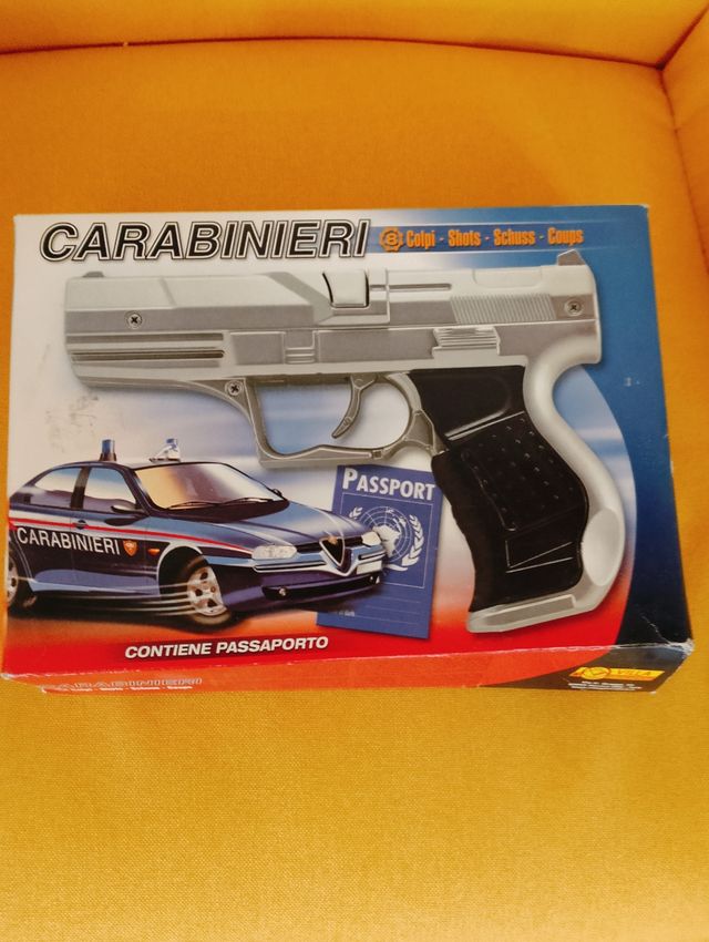Pistola giocattolo  carabinieri 