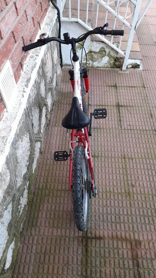 Bicicleta niños 20" Boomerang Attack