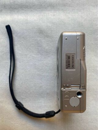 Camara canon ixus IX240