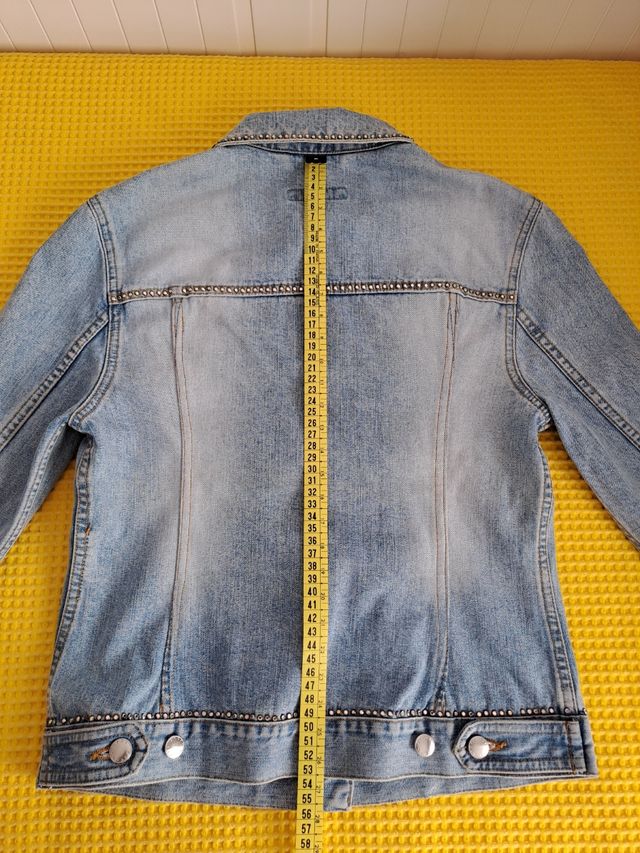 Cazadora vaquera Escada